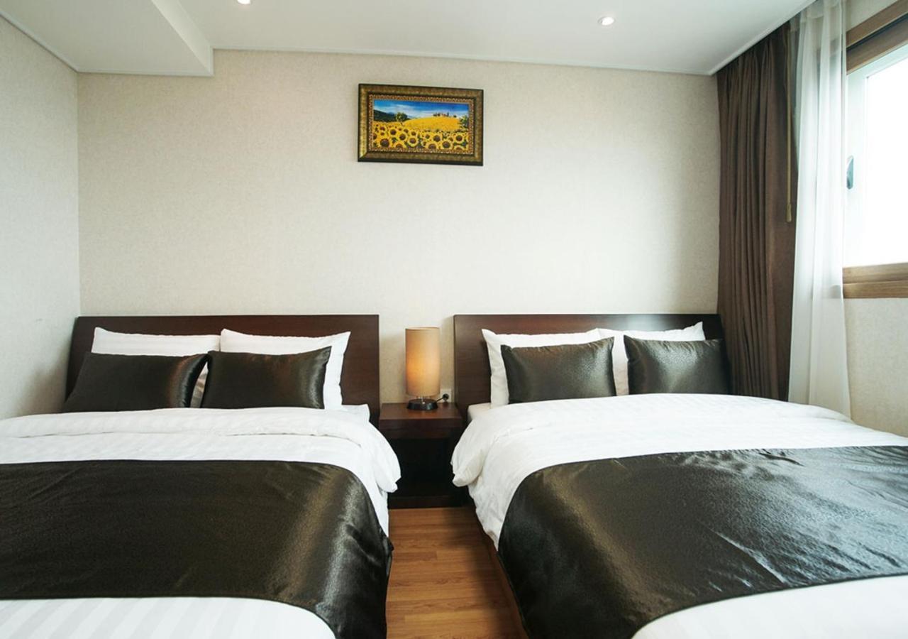 Iris Hotel Seogwipo Extérieur photo