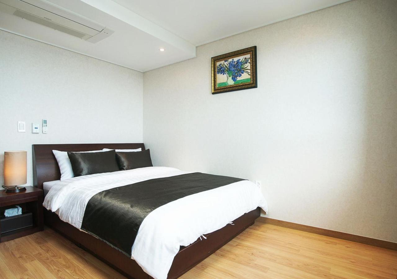 Iris Hotel Seogwipo Extérieur photo